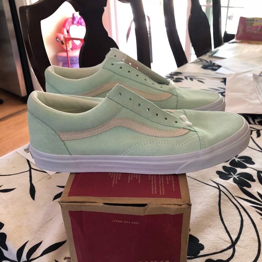 Vans old skool size 10.5 men’s brand new mint